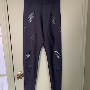 🎅🏻Ultracor Black Leggings with Glossy Lightning Bolt Design Sz M
